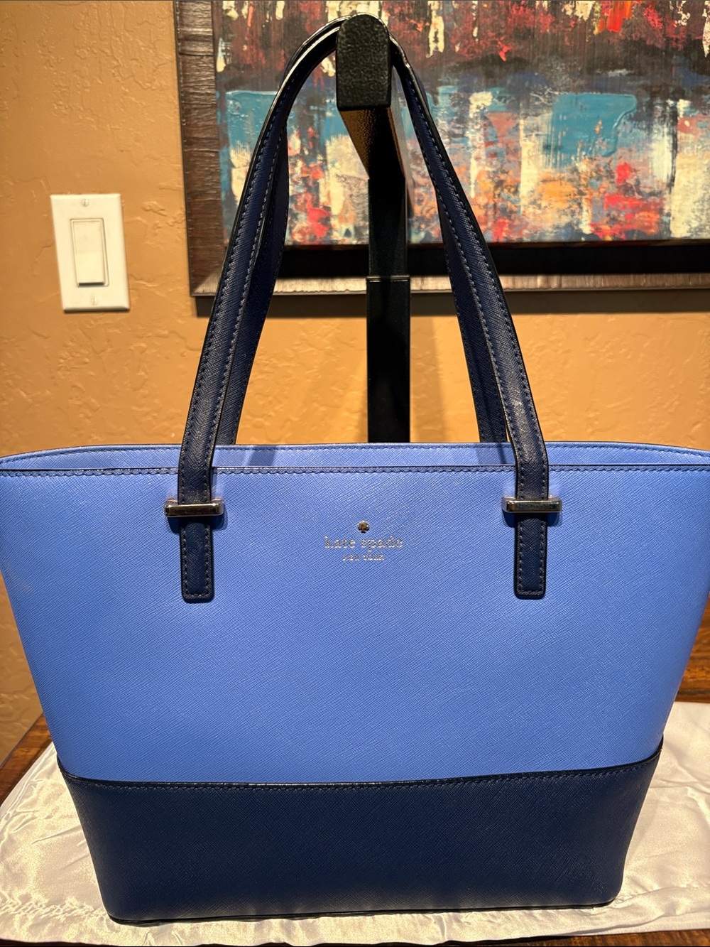 kate spade Cedar Street Two Tone Saffiano Leather Tote EUC MSRP $329